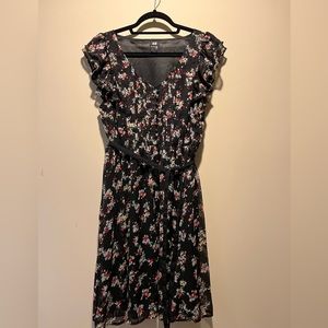 H&M: Lightweight fun dress!